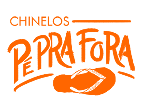 logo chinelo pe pra fora